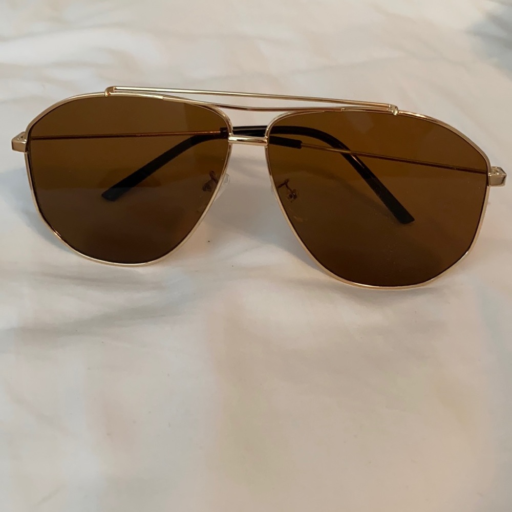 Vintage style metal rim sunglasses oversized